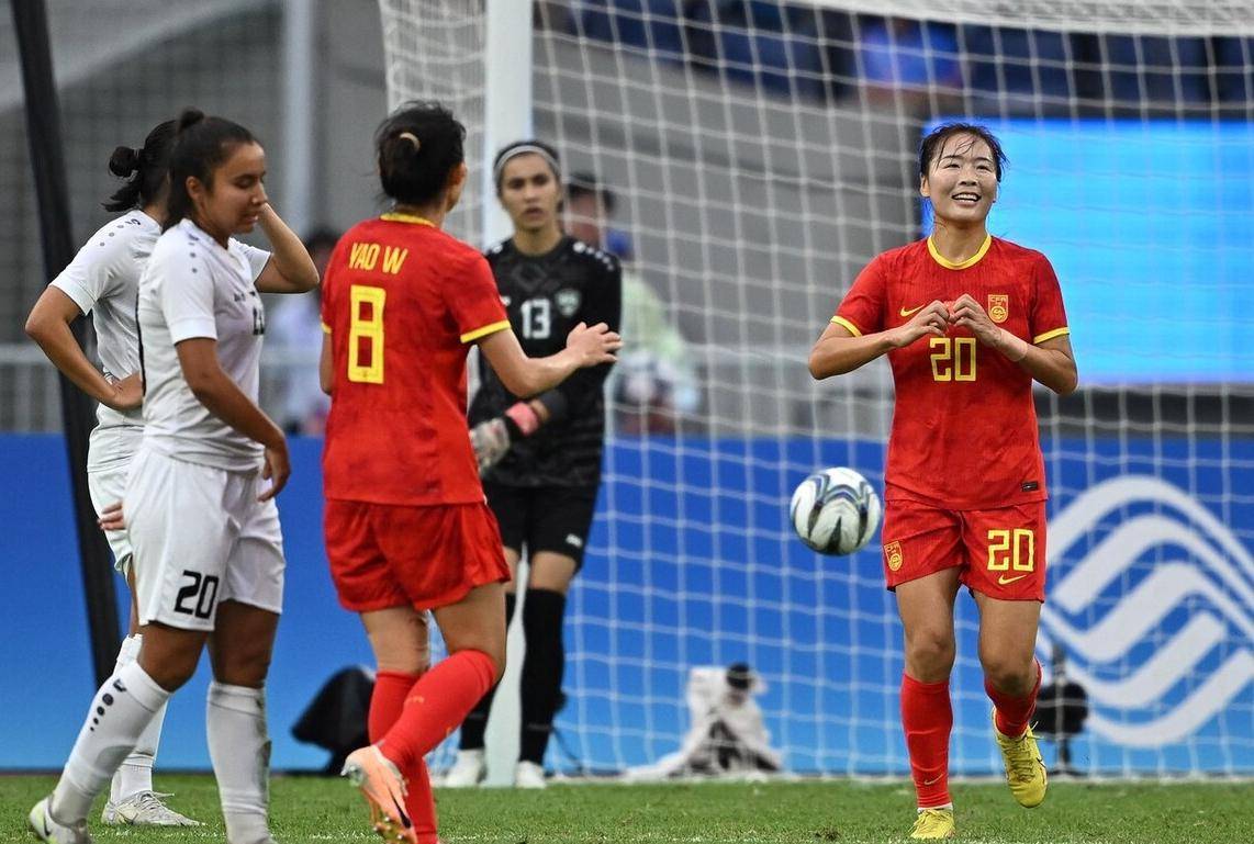 巴西女足国家队横扫对手获得胜利！