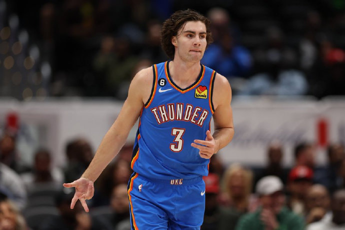 西亚卡姆迎来十五赛季高光表现，MAD球迷沸腾！的简单介绍